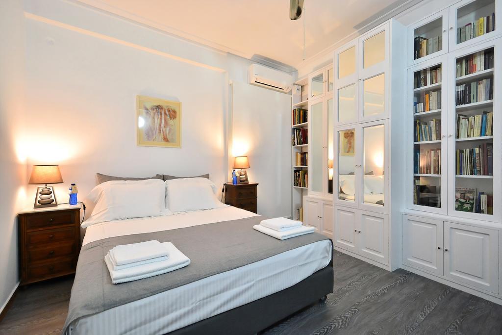 Plaka Elegant Apartment Athena Bagian luar foto